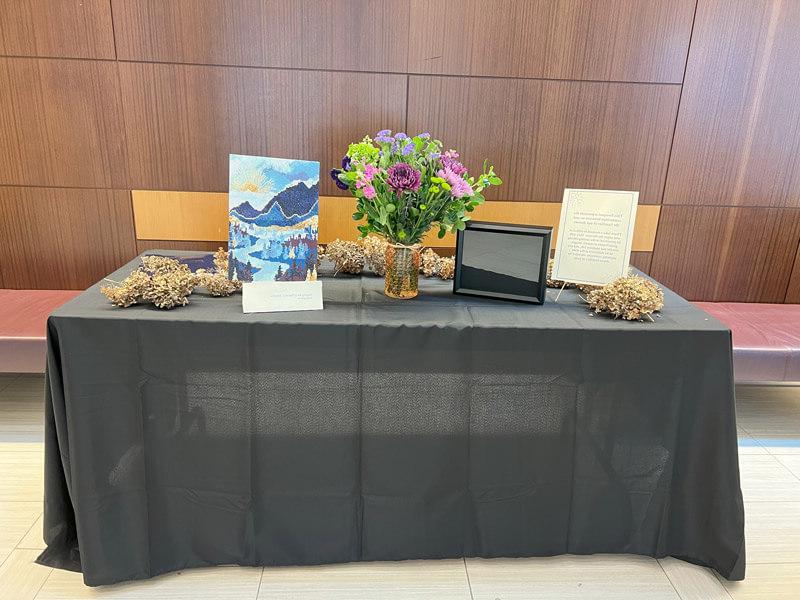 Decorated table with black tablecloth for the Anatomy Memorial