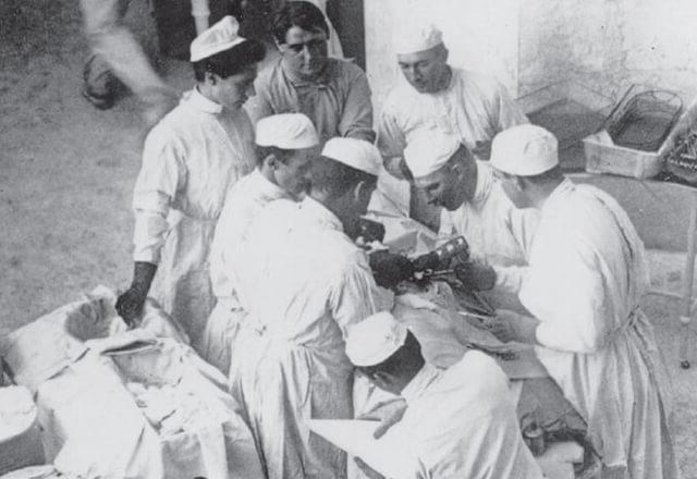 The first sterile surgical procedure